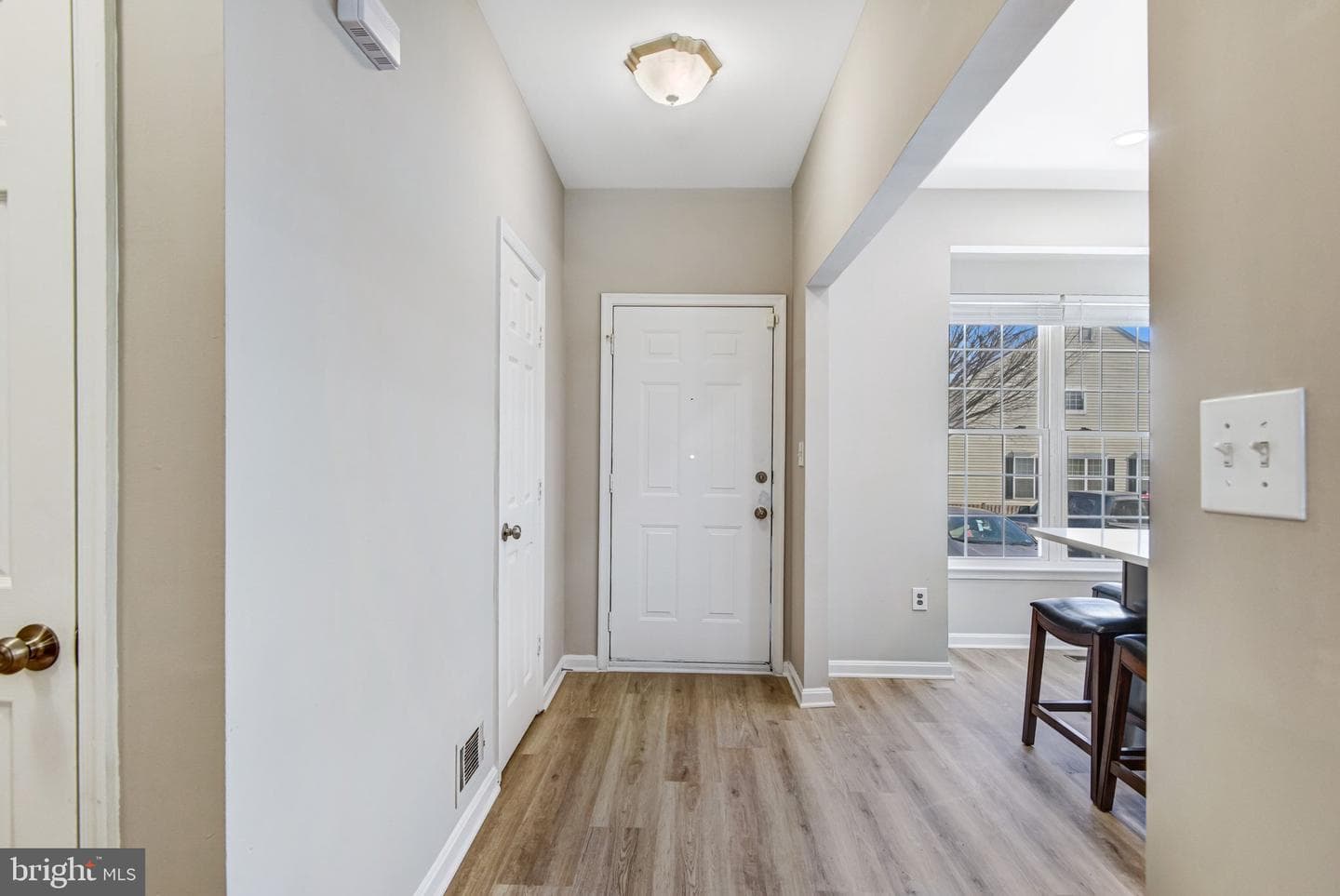 7572 Helmsdale Place photo 2