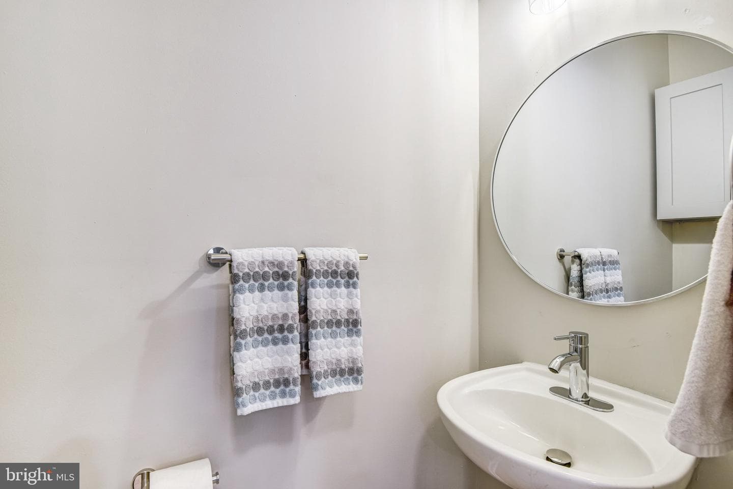 7572 Helmsdale Place photo 27