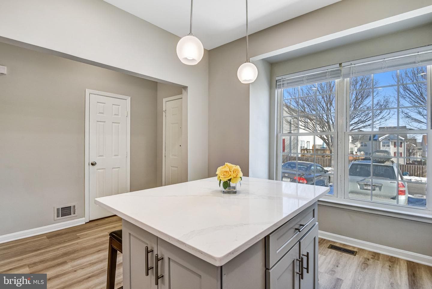 7572 Helmsdale Place photo 3