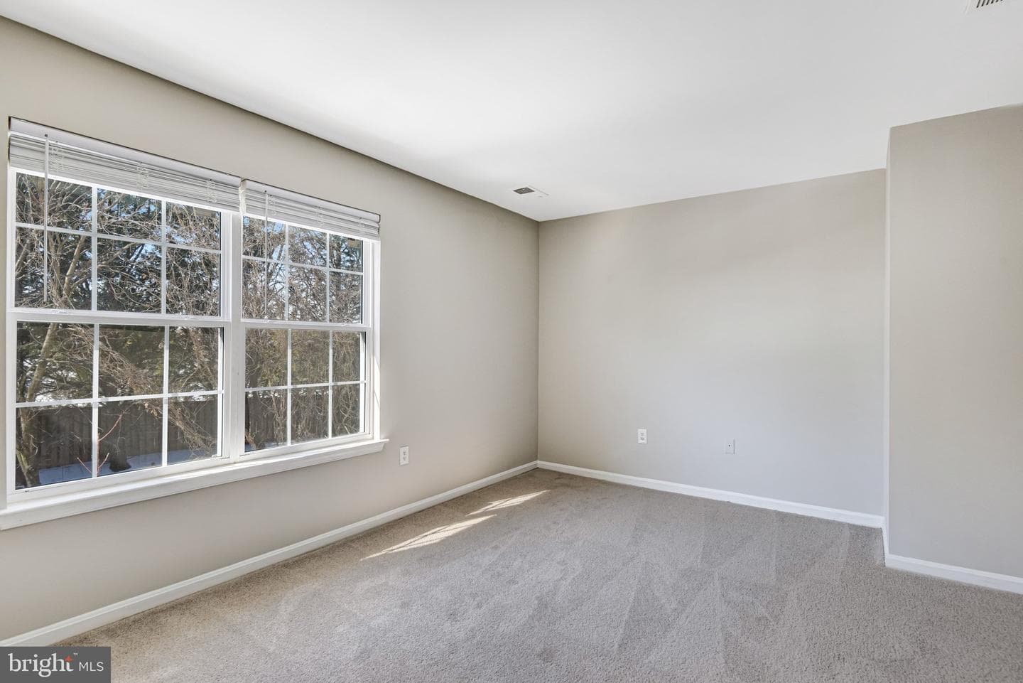 7572 Helmsdale Place photo 30