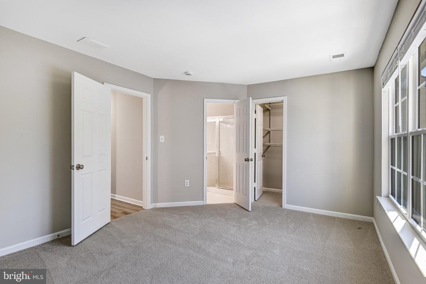 7572 Helmsdale Place photo 32