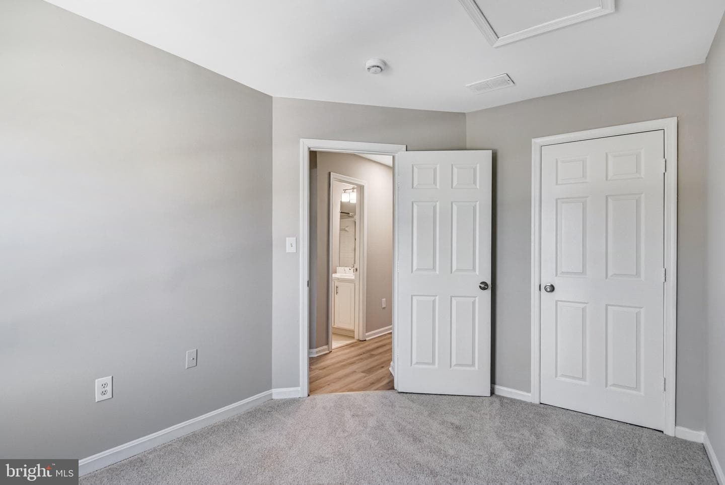 7572 Helmsdale Place photo 39