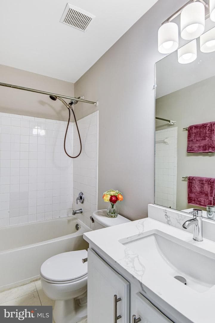 7572 Helmsdale Place photo 41