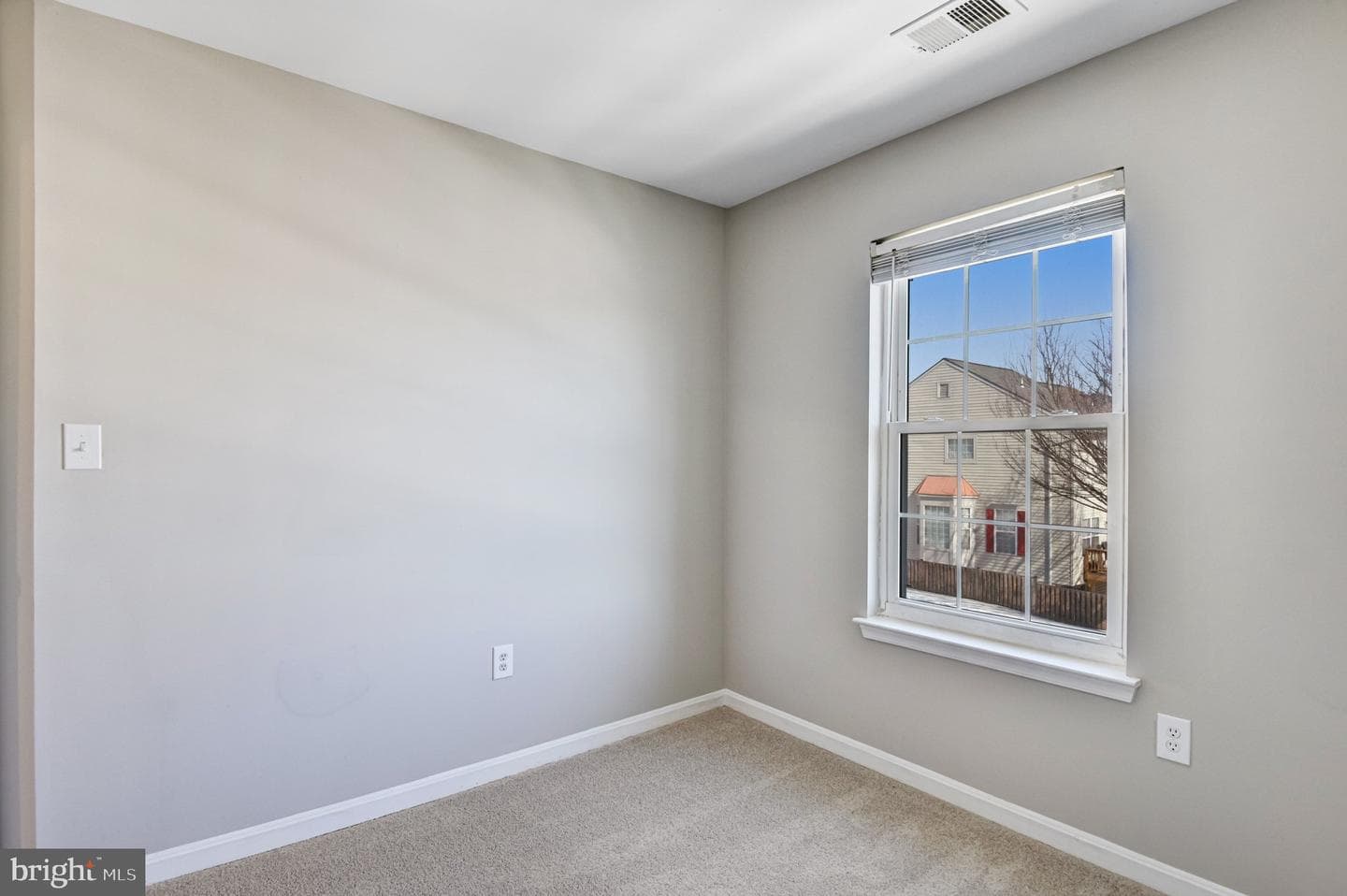 7572 Helmsdale Place photo 44