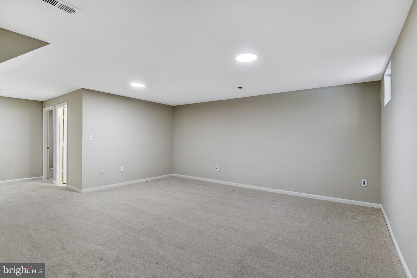 7572 Helmsdale Place photo 47