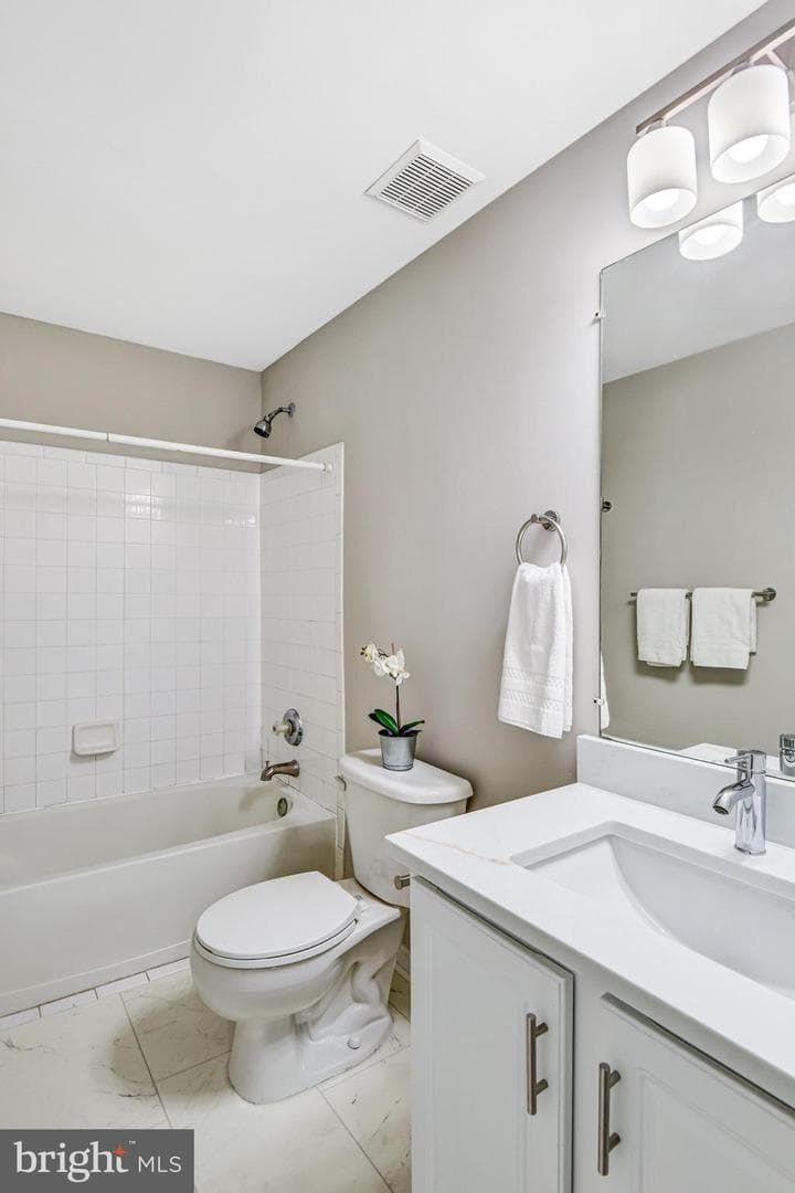 7572 Helmsdale Place photo 52