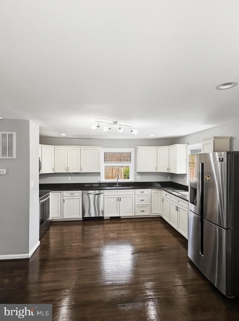 14701 Brook Drive photo 10