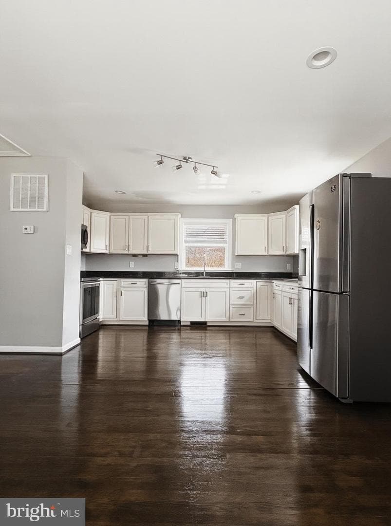 14701 Brook Drive photo 9