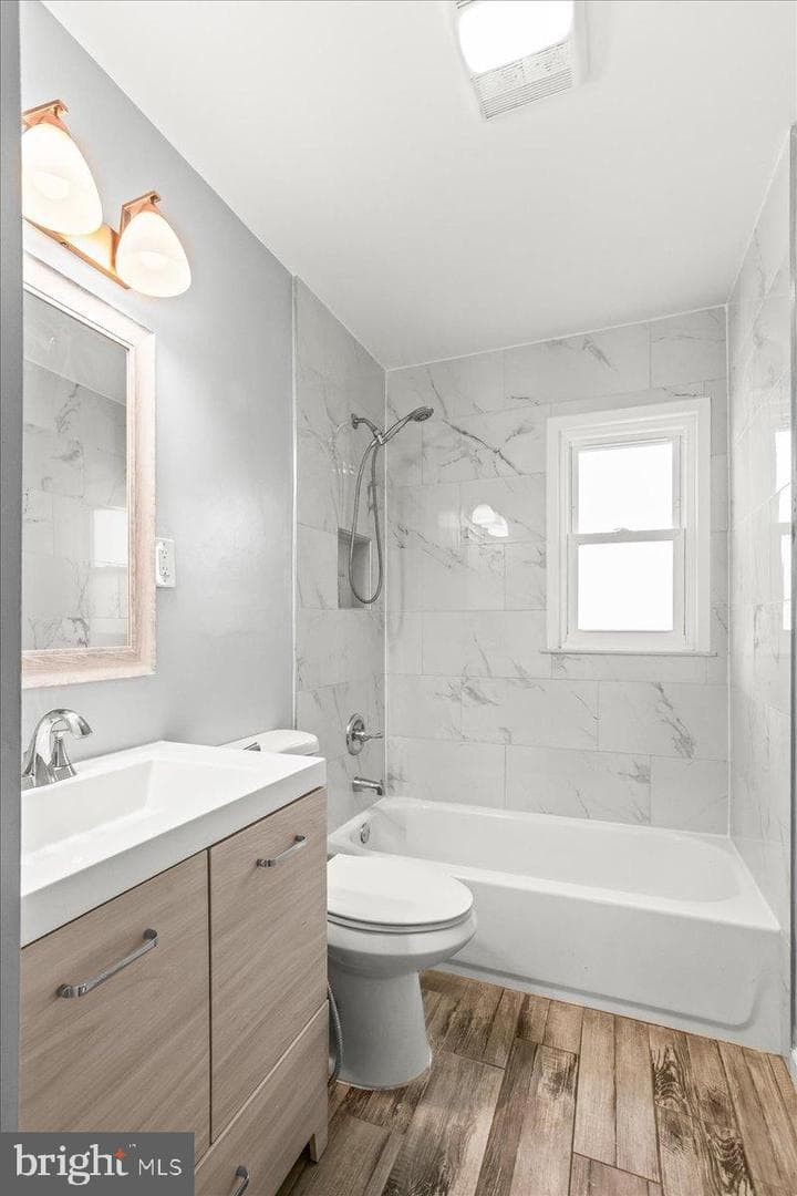 14709 Anderson Street photo 15