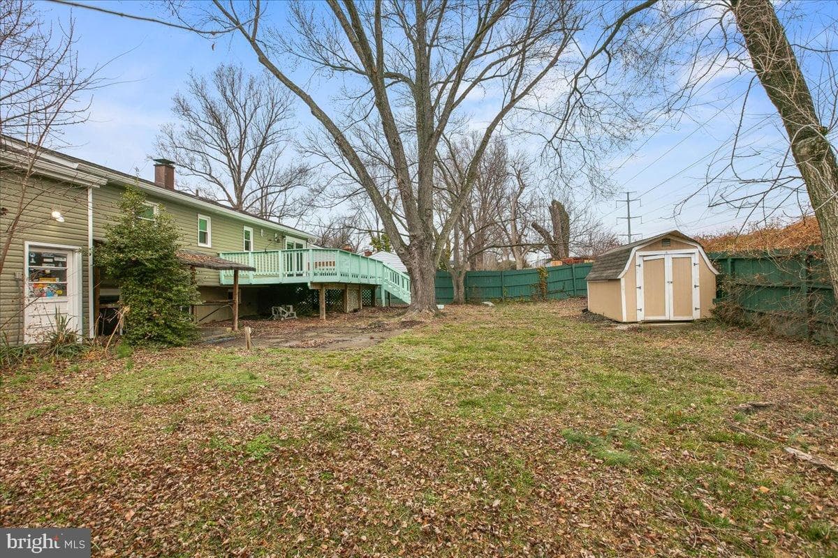 14709 Anderson Street photo 32