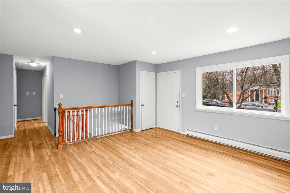 14709 Anderson Street photo 6