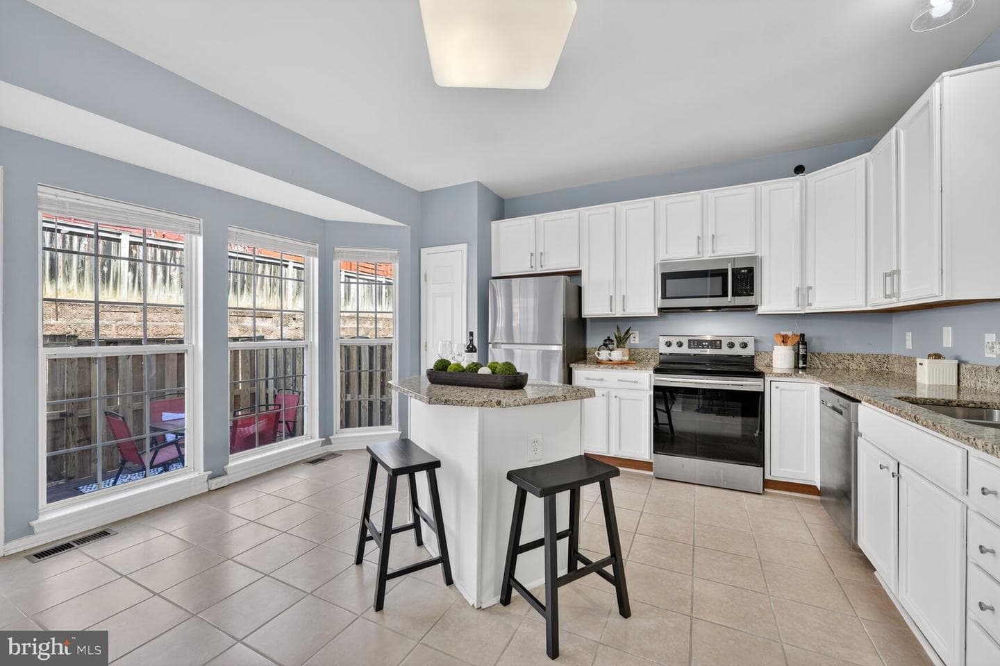 1252 Corbett Place photo 20
