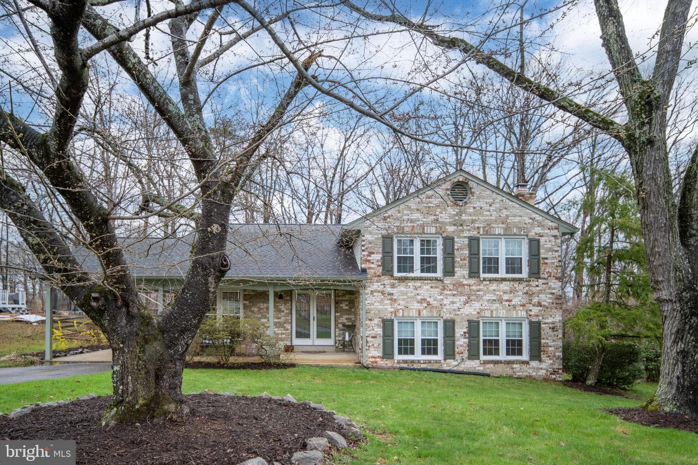 12335 Oakwood Drive