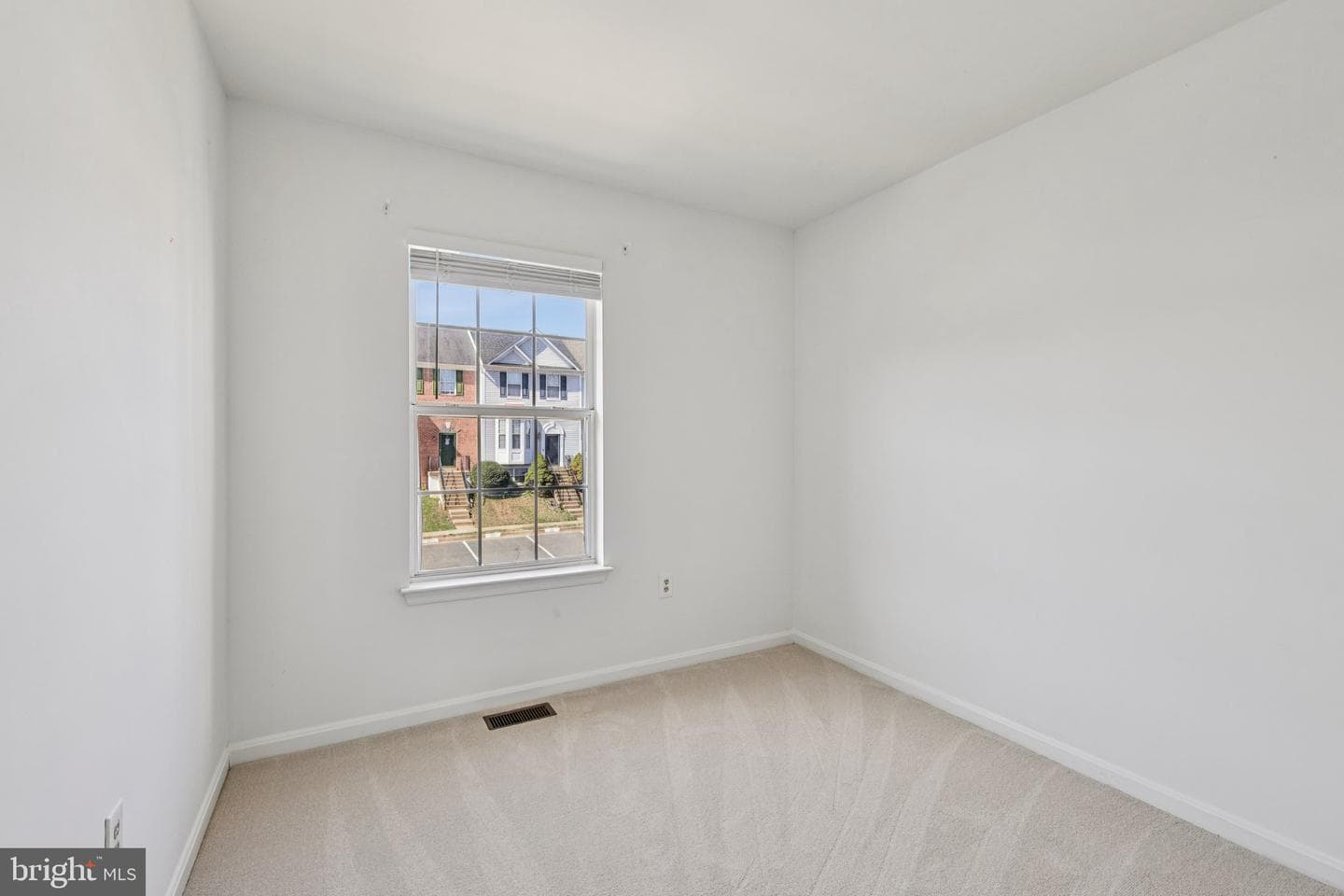 15729 Lansdale Place photo 24