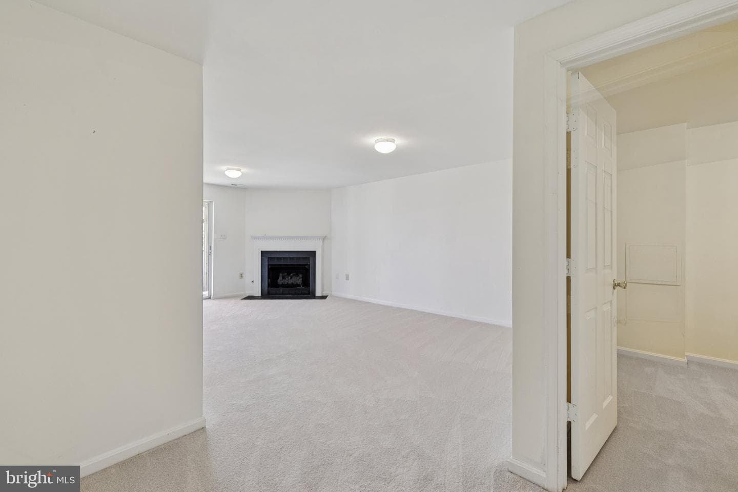 15729 Lansdale Place photo 31