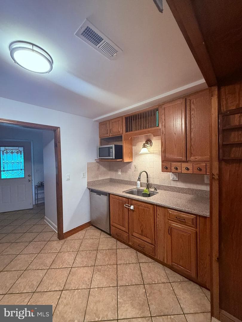 18318 Sharon Road photo 13