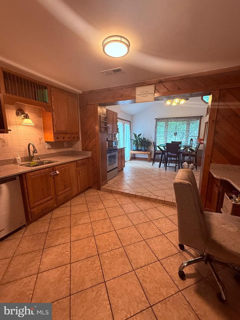 18318 Sharon Road photo 14