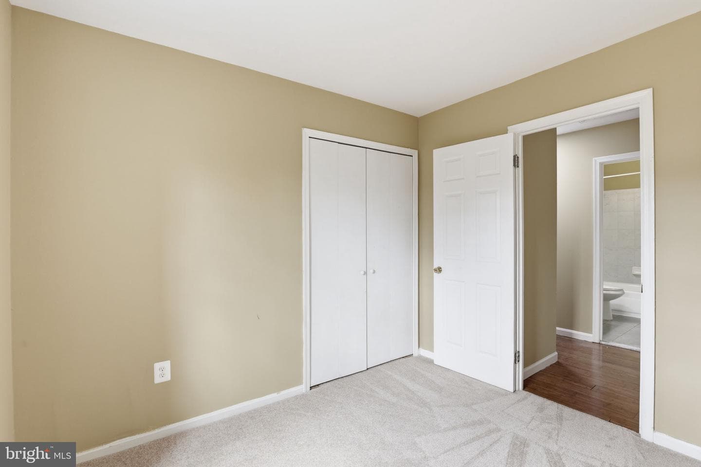 10107 Henry Court photo 14