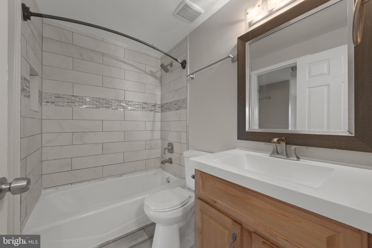 1656 Thenia Place #3-2 photo 12