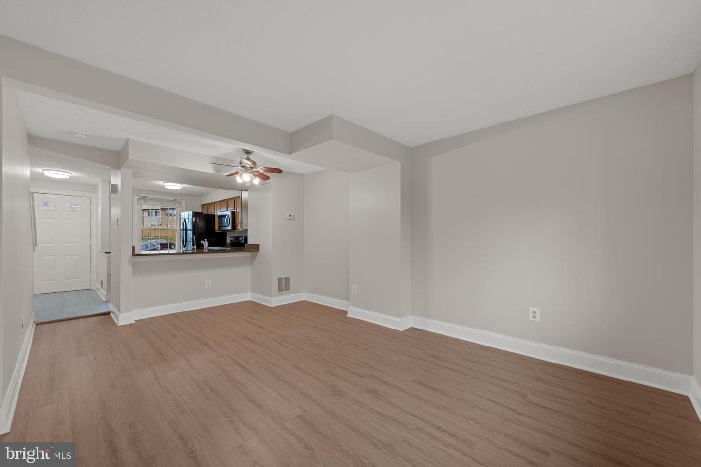 1656 Thenia Place #3-2 photo 2