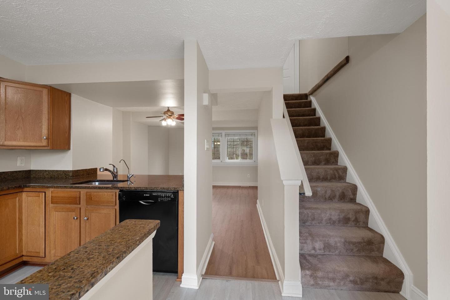 1656 Thenia Place #3-2 photo 4
