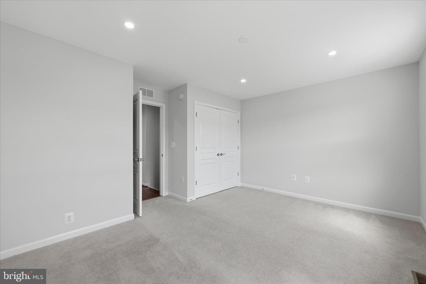 8206 Heritage Crossing Court photo 21