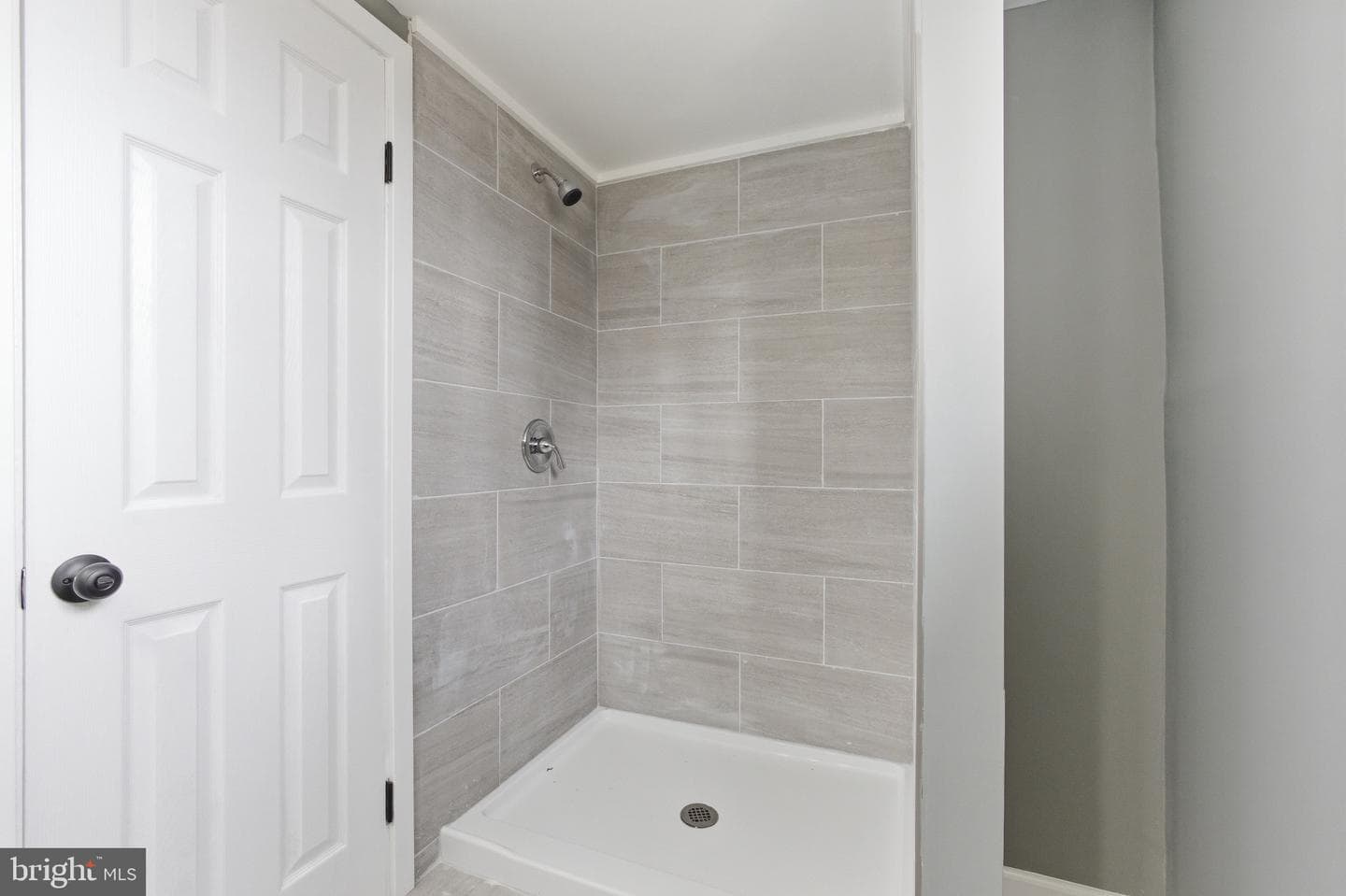 14211 Randall Drive photo 16