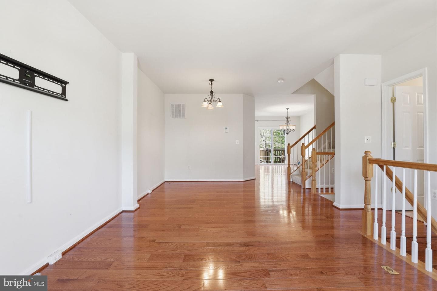 9814 Cheshire Ridge Circle photo 4