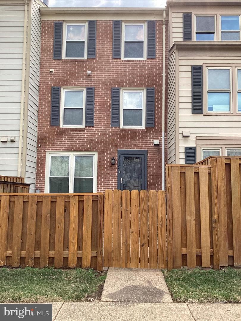 10439 Dylan Place, Manassas