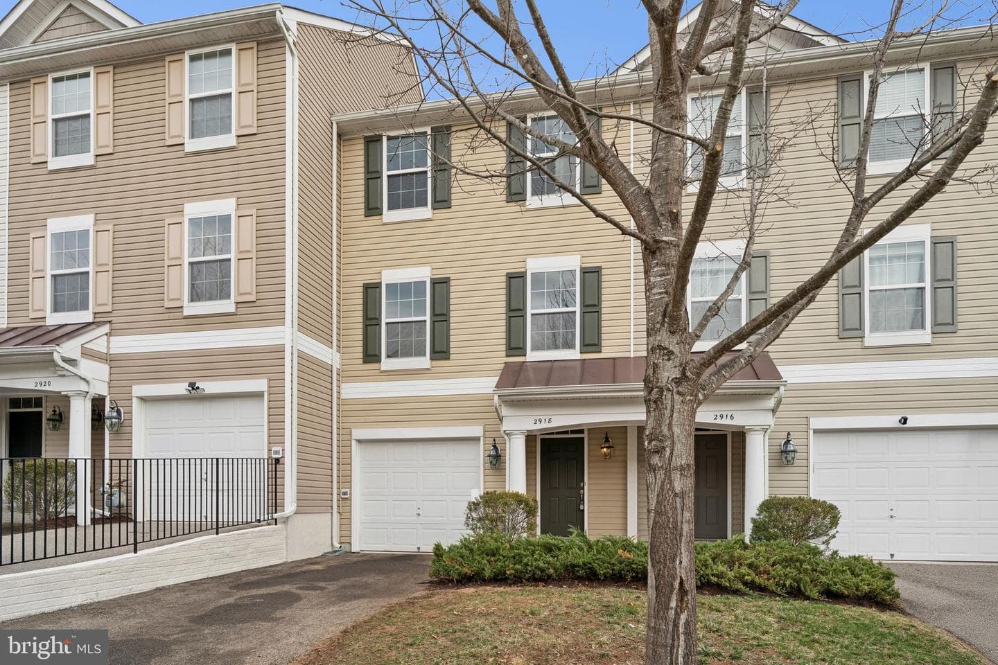 2918 Truffle Oak Place photo 3