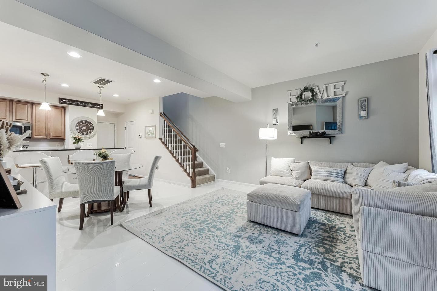 6908 Kona Drive photo 4