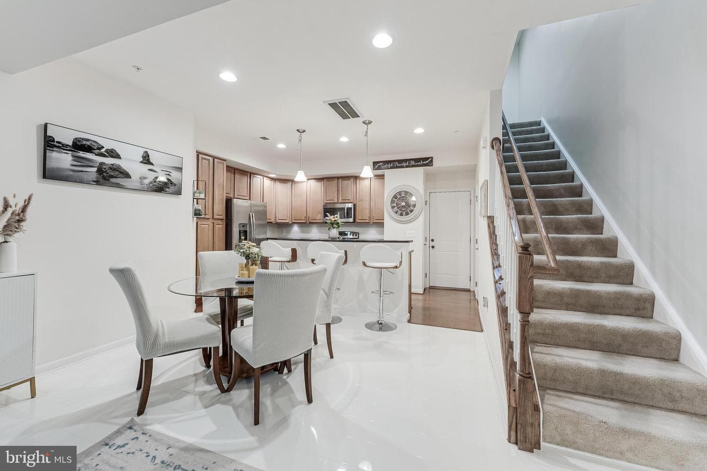 6908 Kona Drive photo 9