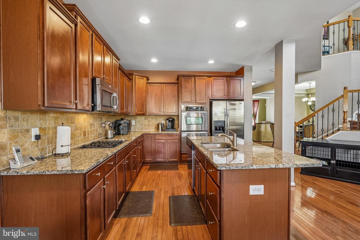 8716 Raleigh Mews photo 11