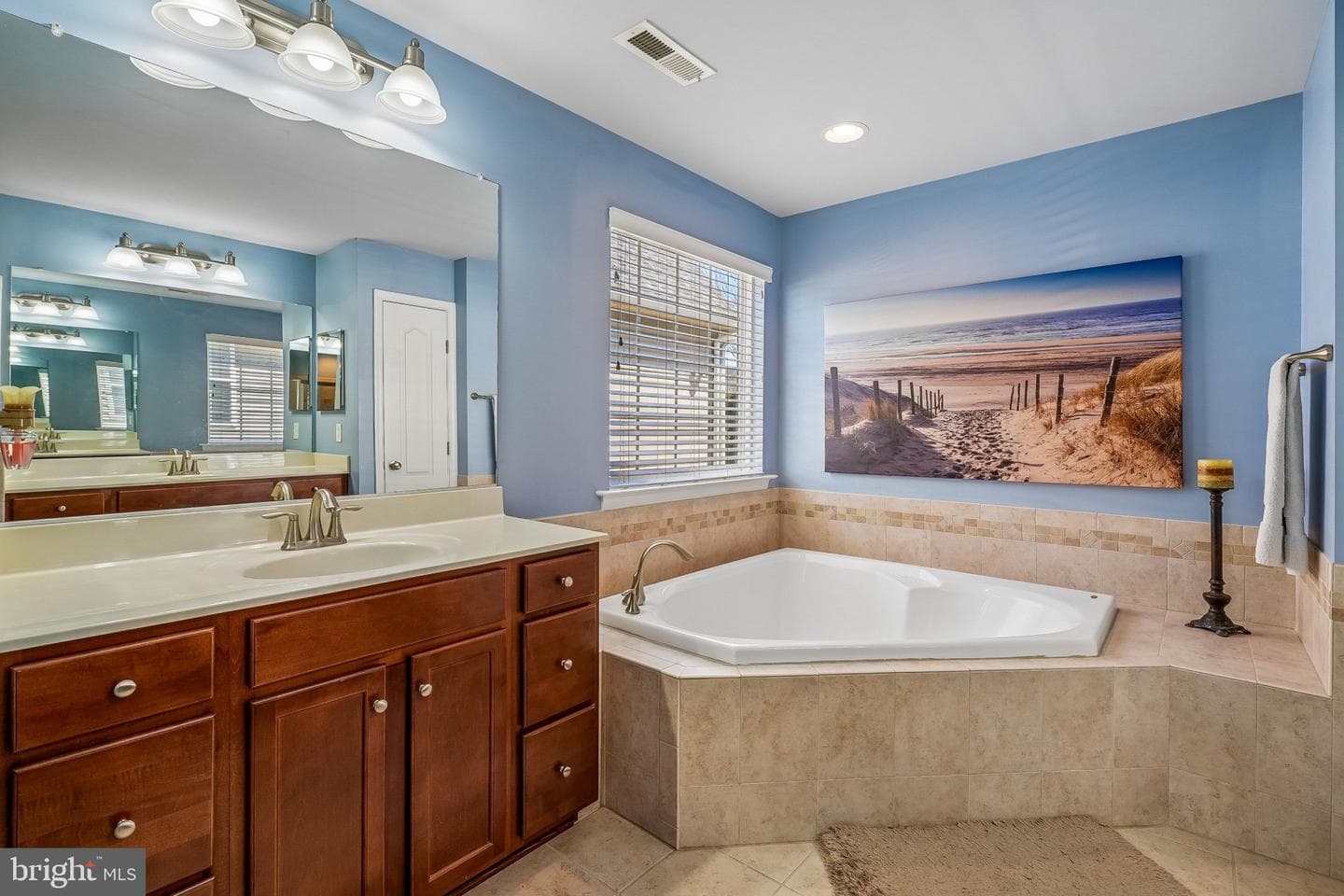 8716 Raleigh Mews photo 23