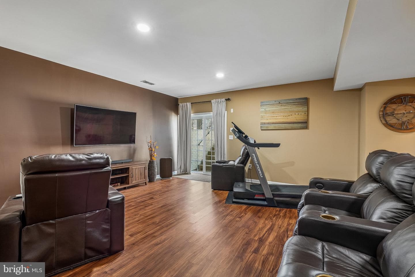 8716 Raleigh Mews photo 30