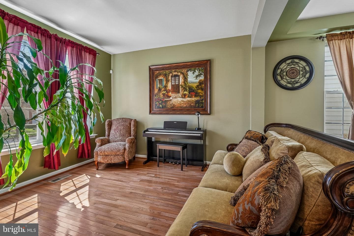8716 Raleigh Mews photo 6