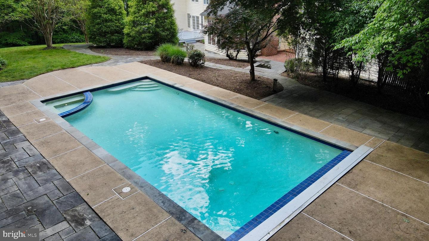 7008 Trappers Court photo 44