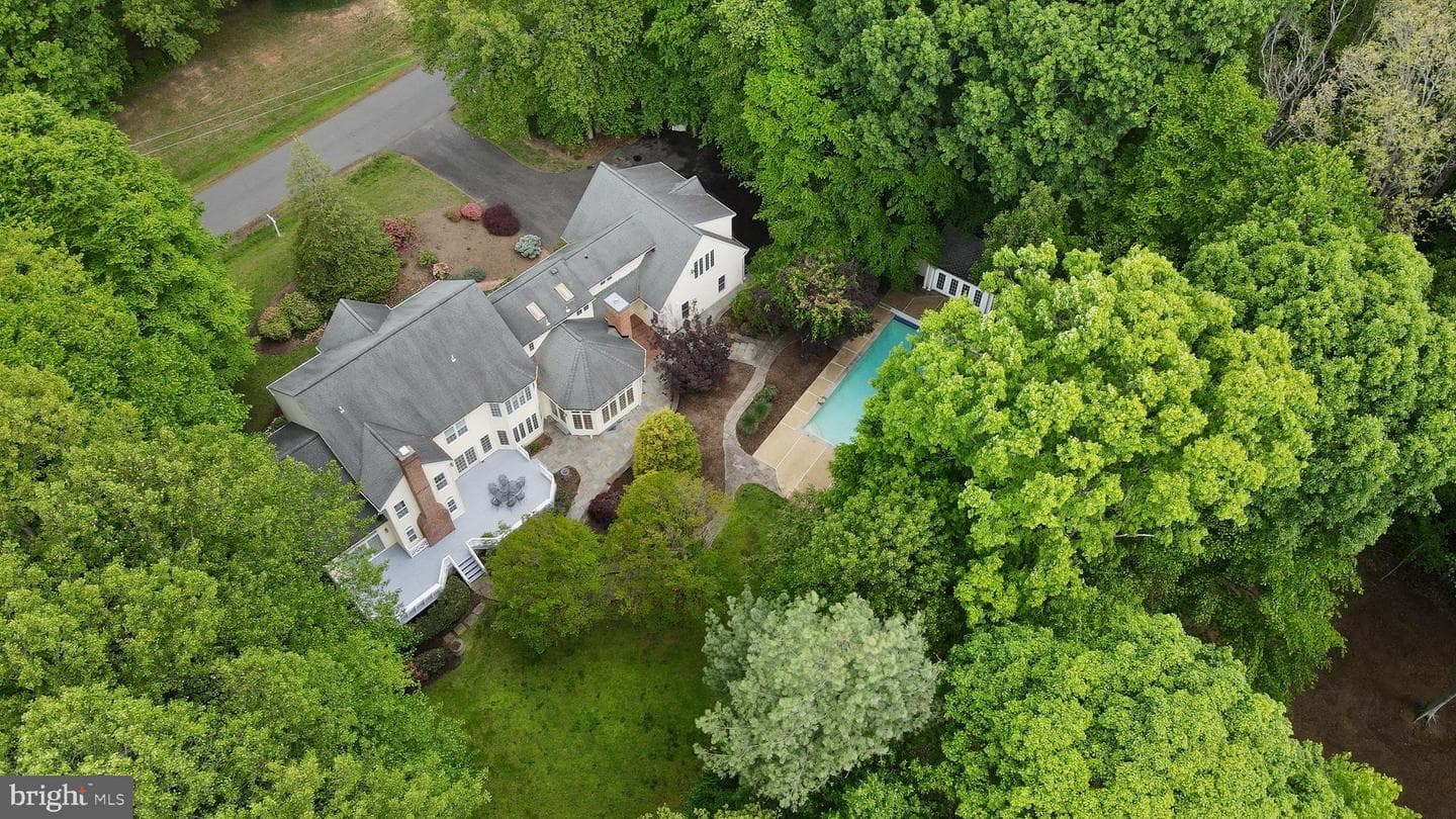 7008 Trappers Court photo 49