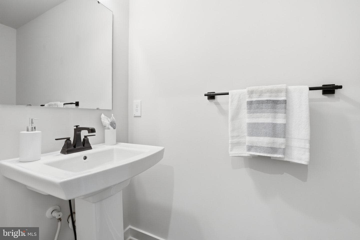 2252 Red Pine Loop photo 10