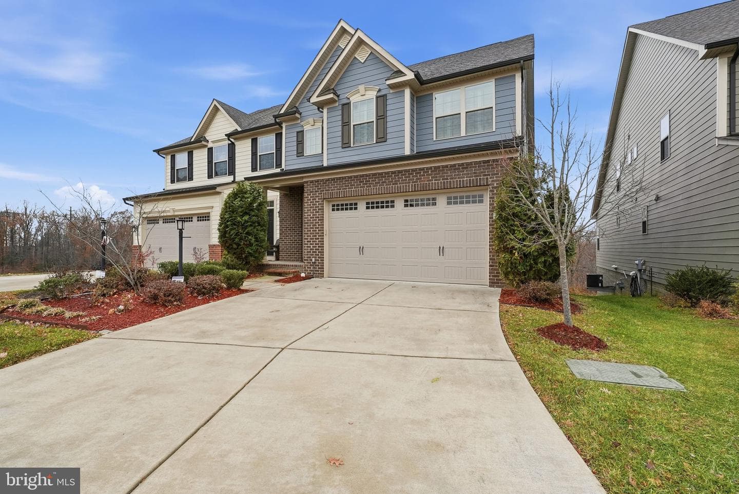 2252 Red Pine Loop photo 2