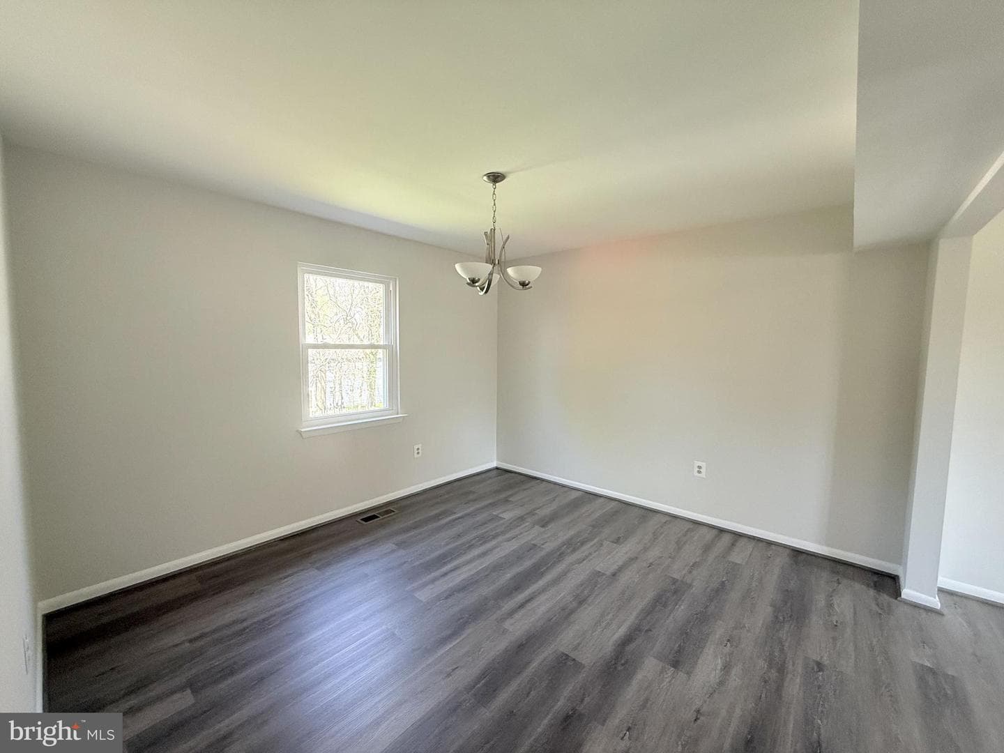 6012 Phillipp Court photo 4