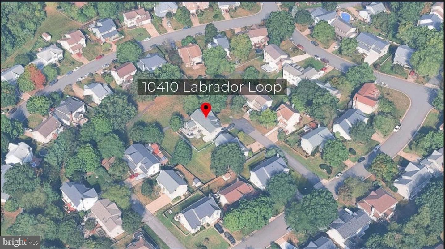 10410 Labrador Loop photo 2