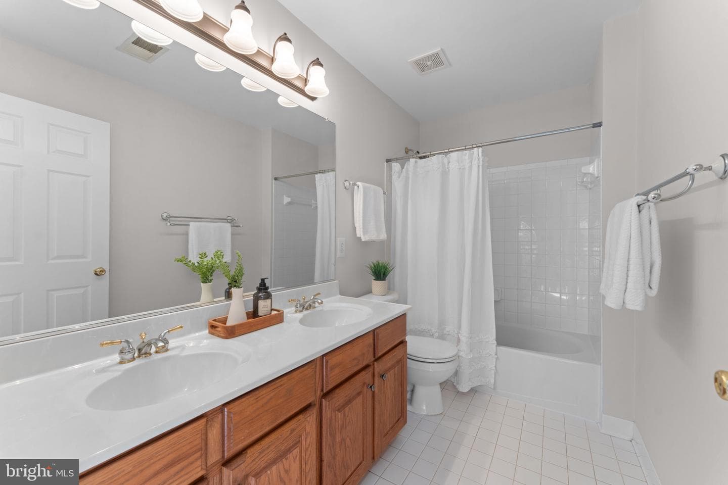 12288 Grimsby Lane photo 57