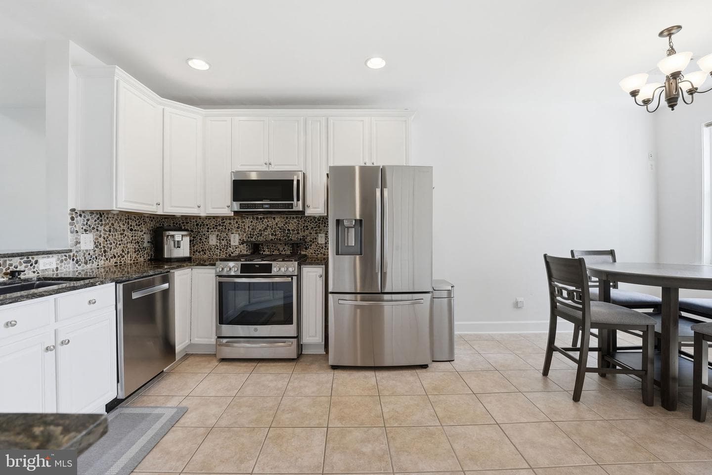 13940 Greendale Drive photo 10