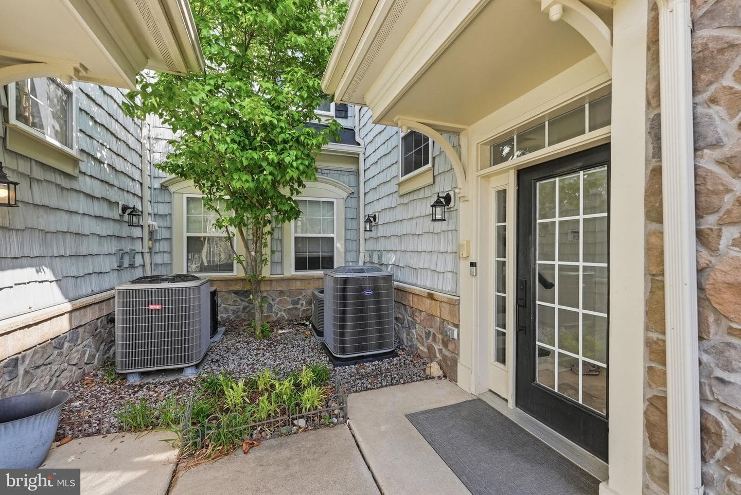 13940 Greendale Drive photo 3