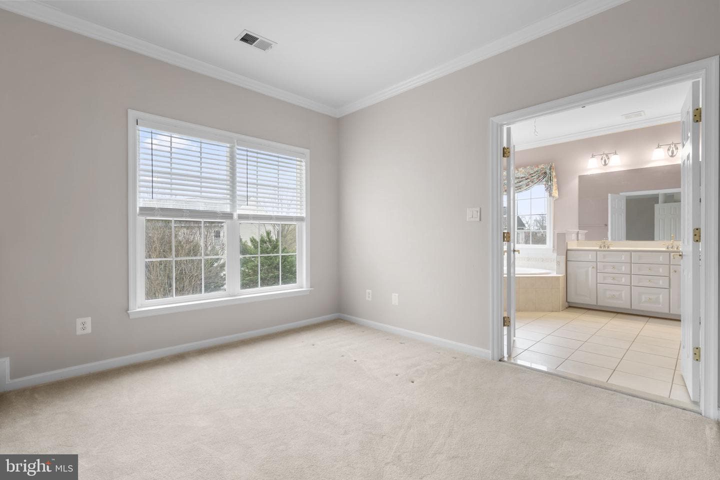 5725 Caribbean Court photo 25