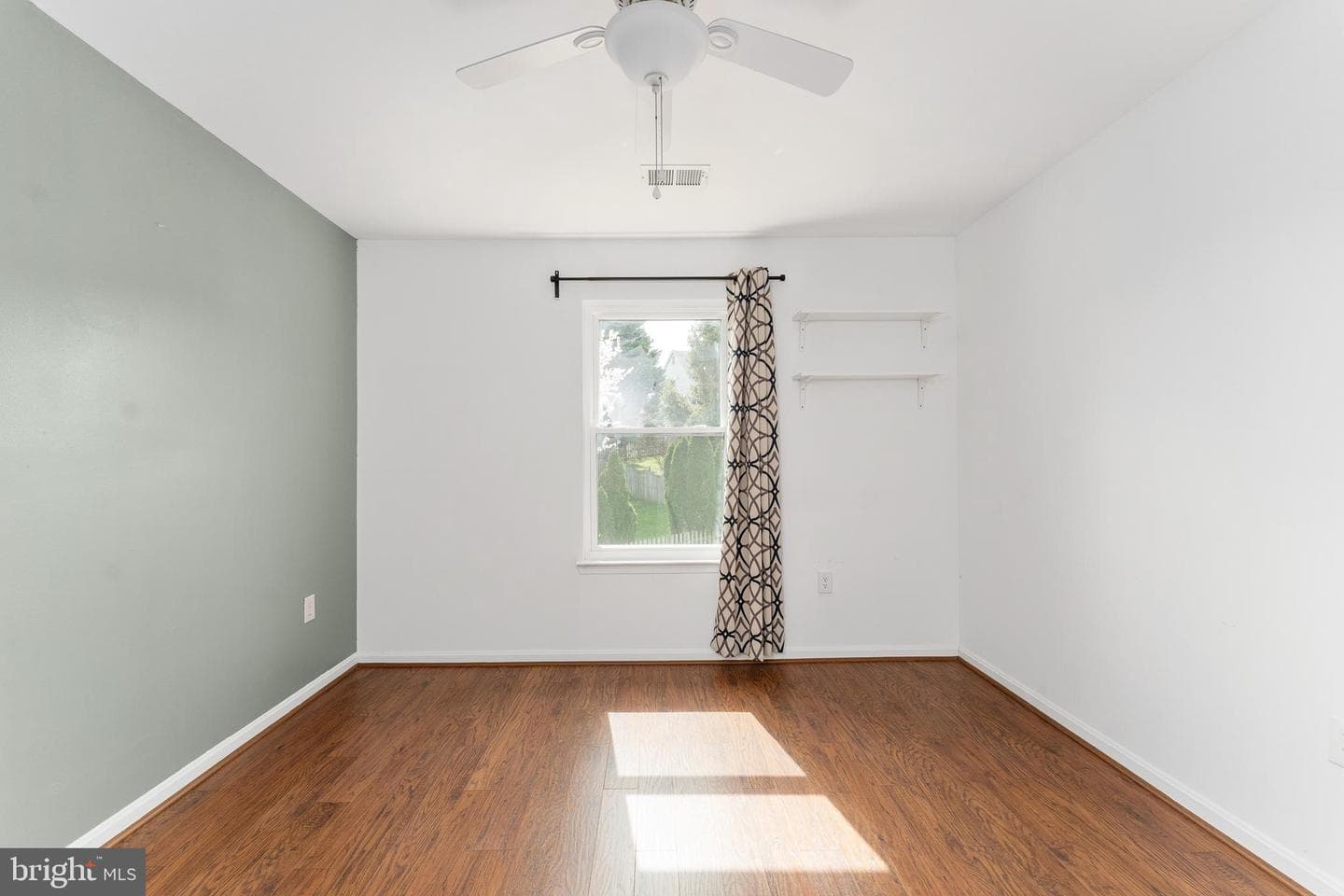 5568 Roundtree Drive photo 29