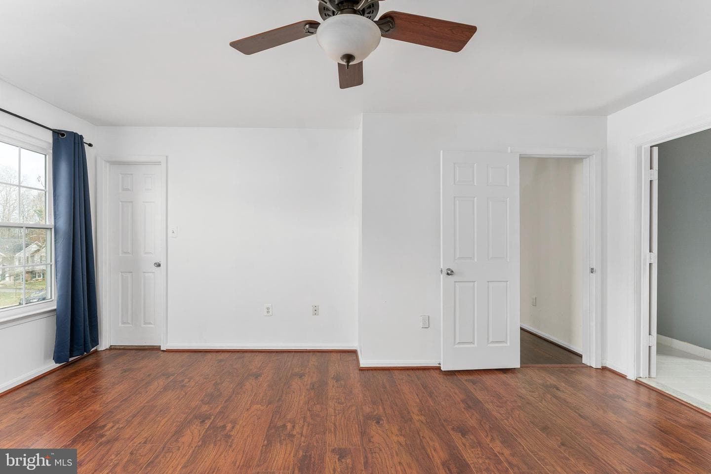 5568 Roundtree Drive photo 36