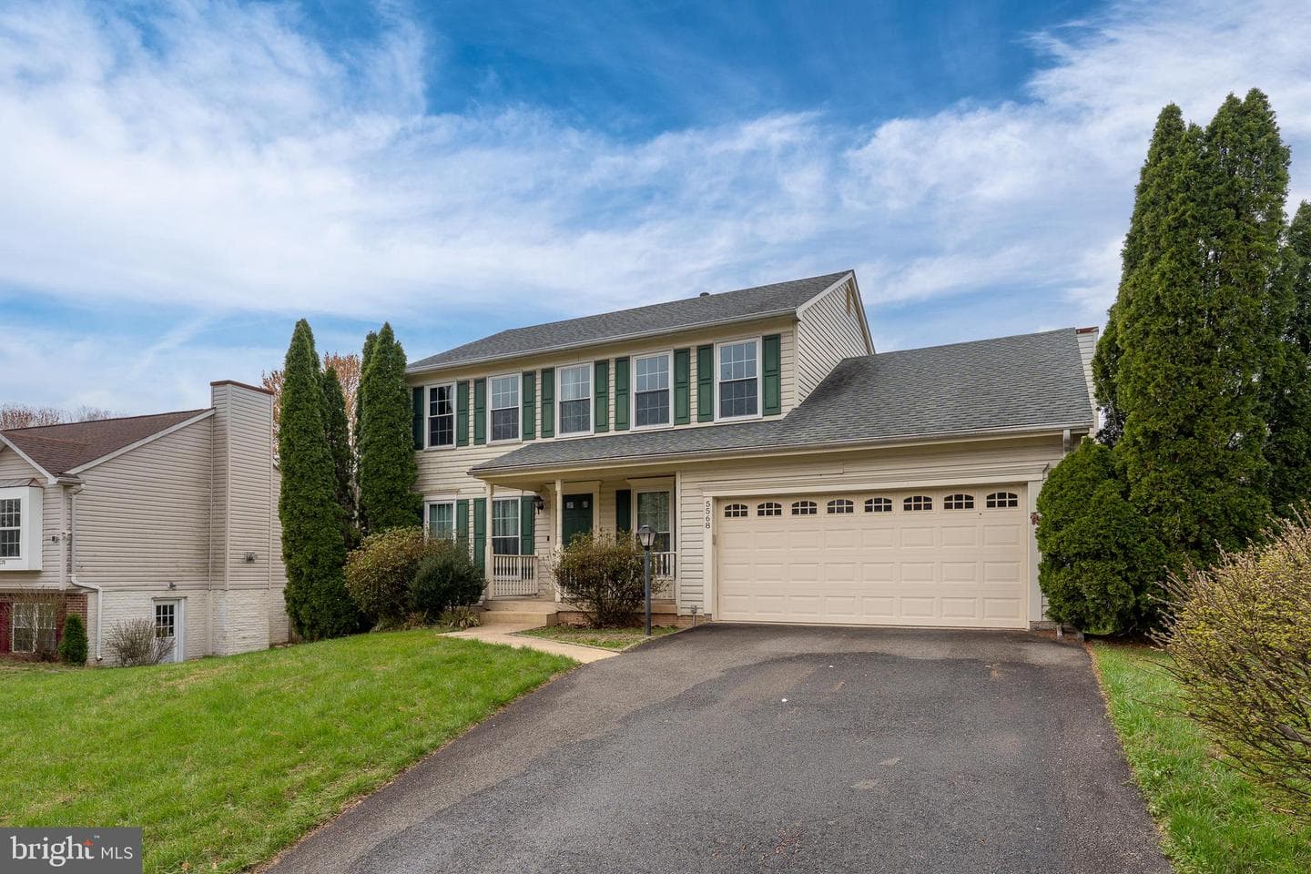 5568 Roundtree Drive photo 4