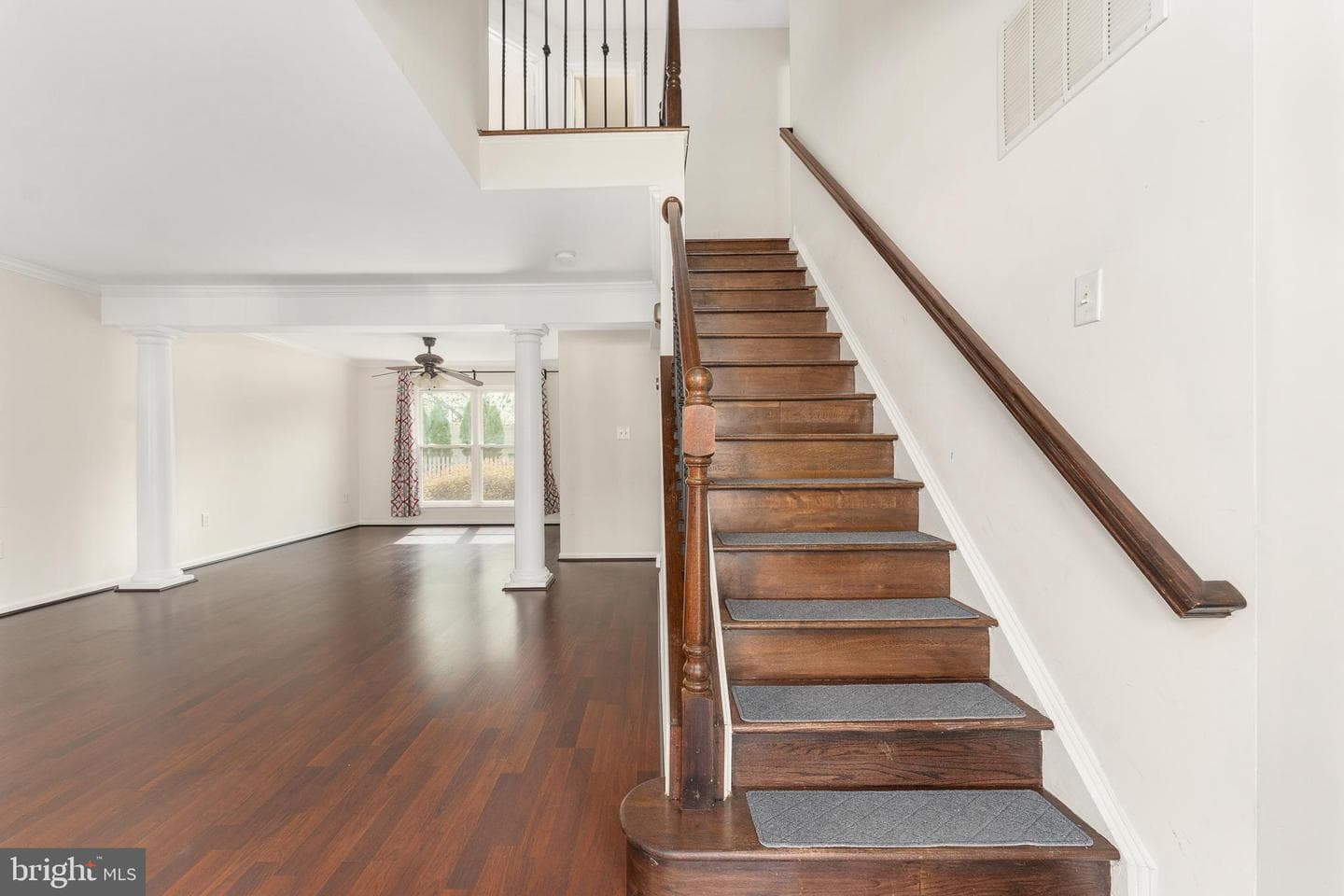 5568 Roundtree Drive photo 42